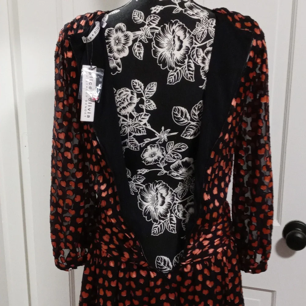 🆕️ ❤️Alice + Olivia❤️ - Mini Hearts Tessie L/S Drop Waist Dress